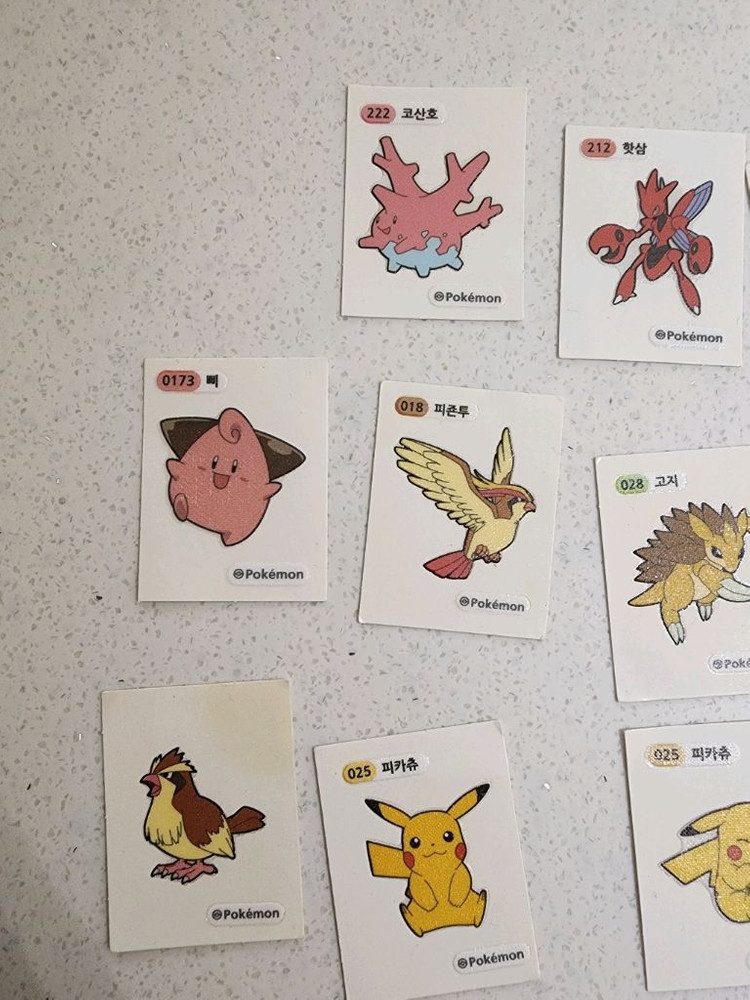 포켓몬 띠부실 띠부띠부씰 띠부씰팔아요 장당 2천원--2