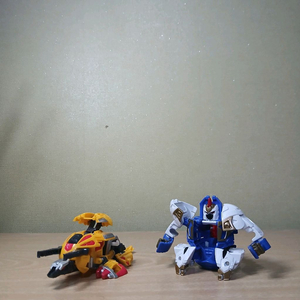 헬로카봇 아레스 밤밤 & 트리쿵