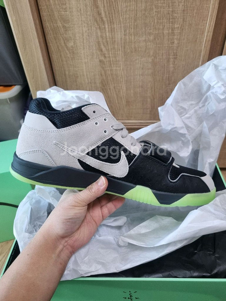 조던 x 트래비스 스캇 x 체이스 B 점프맨 잭 TR 블랙 나이트 실버 305--1