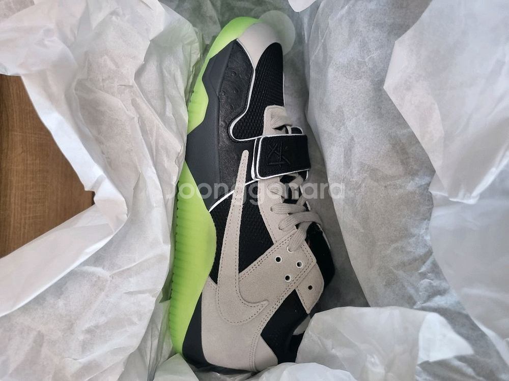 조던 x 트래비스 스캇 x 체이스 B 점프맨 잭 TR 블랙 나이트 실버 305--2