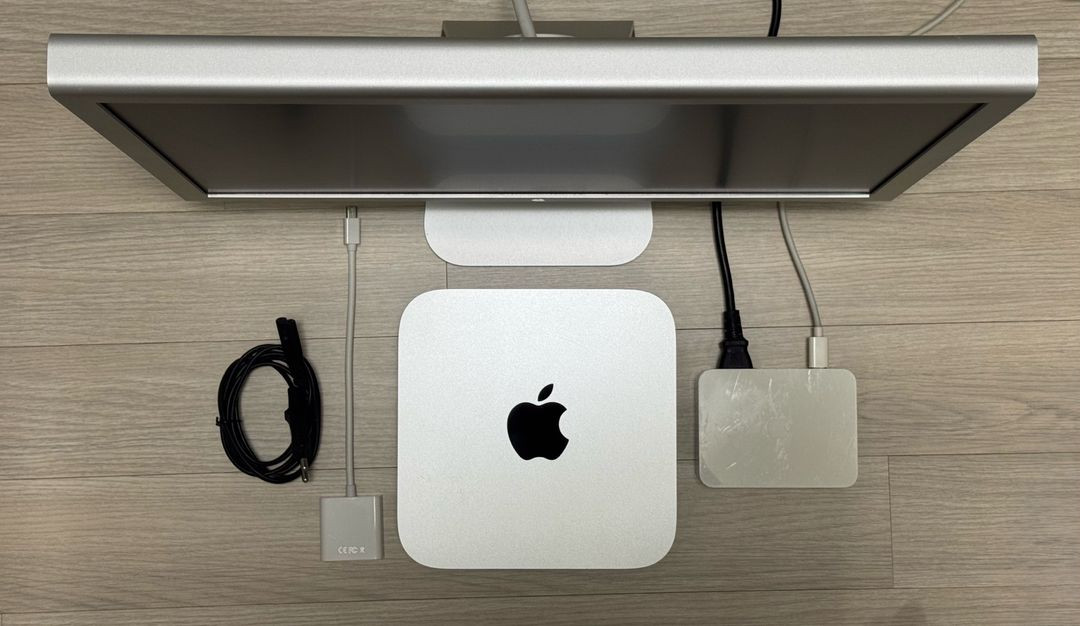 맥 미니 i7 cto 컴퓨터 + 애플 시네마 디스플레이 이미지