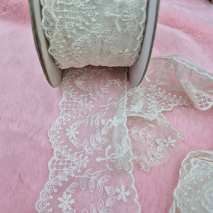 자수별꽃그물레이스