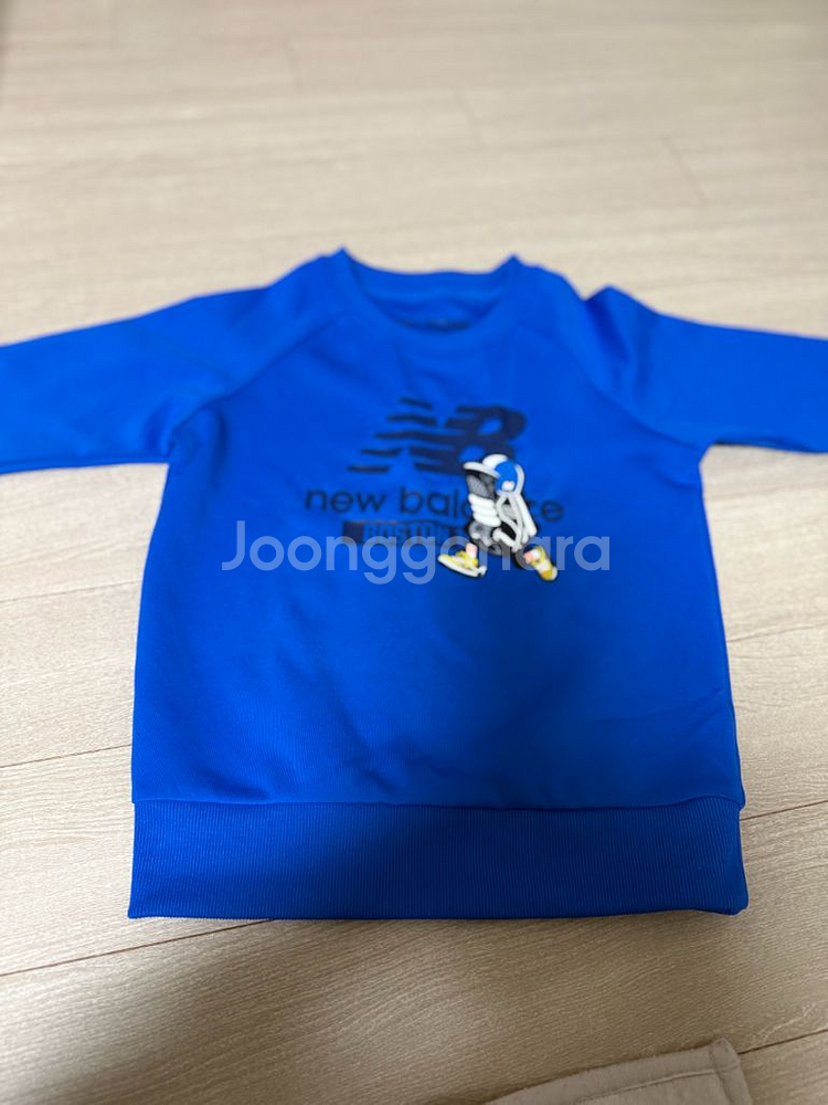 뉴발란스 키즈 맨투맨 110--1