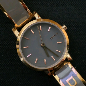 DKNY 여성시계
