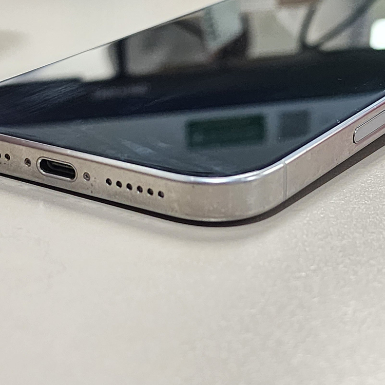 *128만원* 아이폰 16프로맥스 512GB 액정무기스 상태좋은폰 판매합니다--6