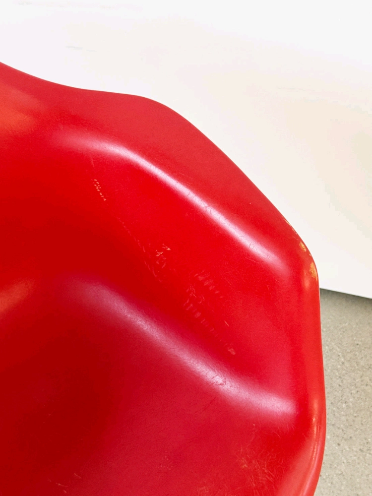 허먼밀러 체어 판매합니다 Eames Armchair for Herman Miller - red 이미지