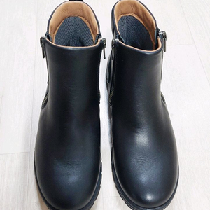 스트라이브 STRIVE 여성 뱀포드 가죽 경량 부츠 240mm