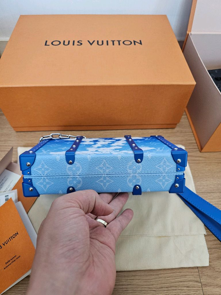 루이비통 버질아블로 클라우드 하드트렁크 클러치백 볼가 은장스티머 (새상품)--6