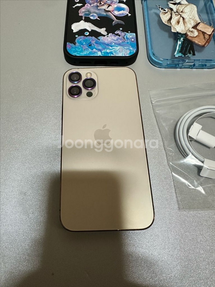 아이폰12프로256기가,애플워치5셀룰러44미리,케이스티파이아이폰12프로배터리ㅡ79프로용량 ㅡ256색상 ㅡ골드모든기능--2