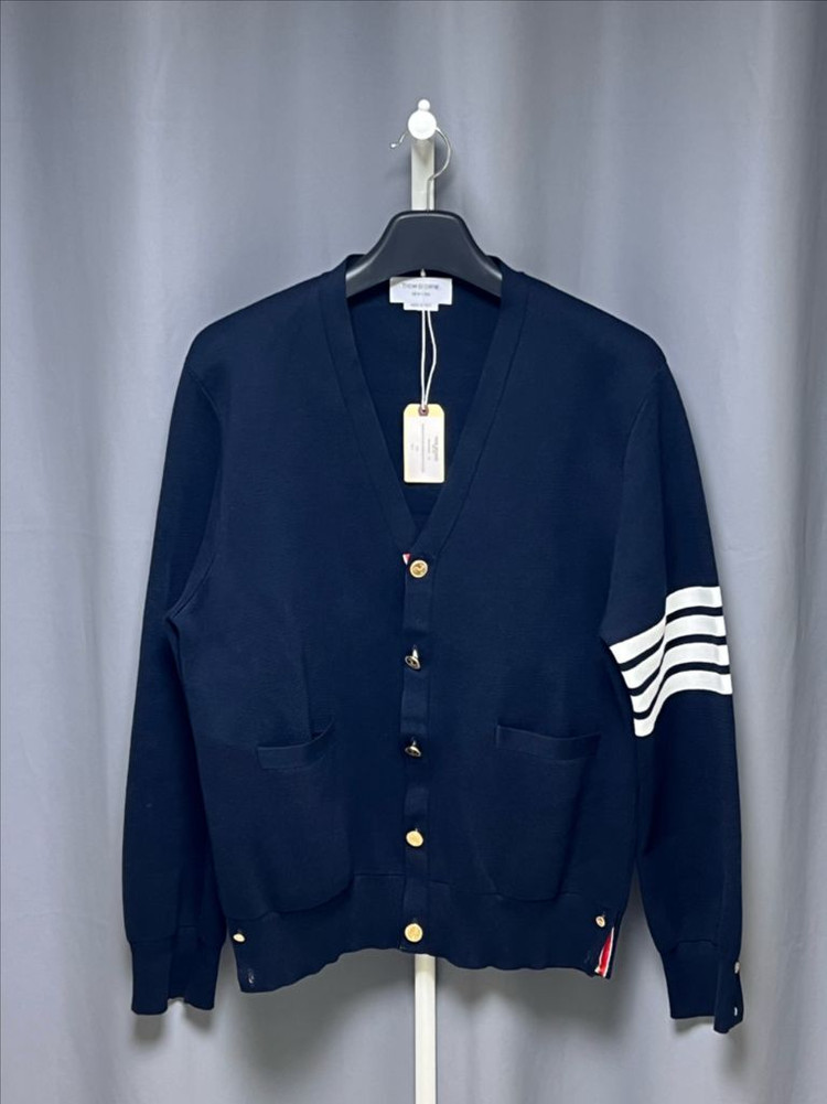 [정품] 새상품급 , 25년식 / 5 톰브라운 밀라노스티치 금장 가디건--1