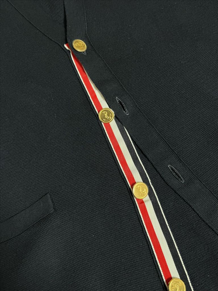 [정품] 새상품급 , 25년식 / 5 톰브라운 밀라노스티치 금장 가디건--5