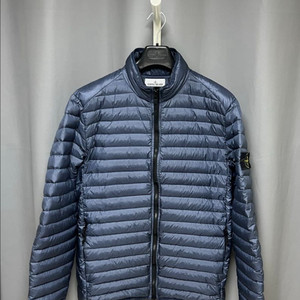 [정품] 새상품급 23SS / L 스톤아일랜드 룸우븐 아비오 블루