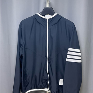 [정품] 신형, 새상품급 / 3 톰브라운 립스탑 바람막이