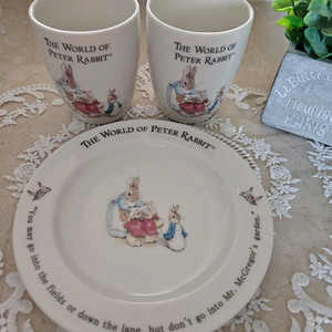 (새상품)일본 야마카 피터래빗 머그컵, 접시세트 판매해요