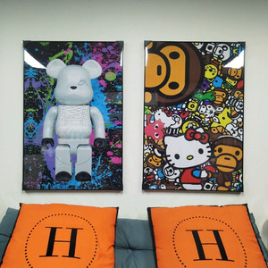 베어브릭 카우스 헬로키티 거실그림 피규어 대형 그림액자 그림 액자 팝아트 인테리어소품 명품그림 명품액자 꽃 선물