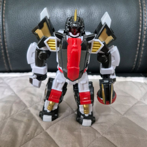 미니특공대 애니멀트론 코라 로봇(무기포함)