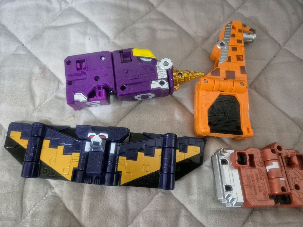 파워레인저 애니멀포스 무장큐브 4종(두더지, 기린, 박쥐, 곰) 이미지