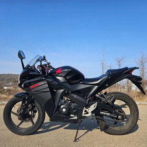 혼다 CBR125R 16년식 판매합니다 이미지