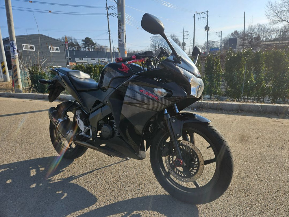 혼다 CBR125R 16년식 판매합니다 이미지