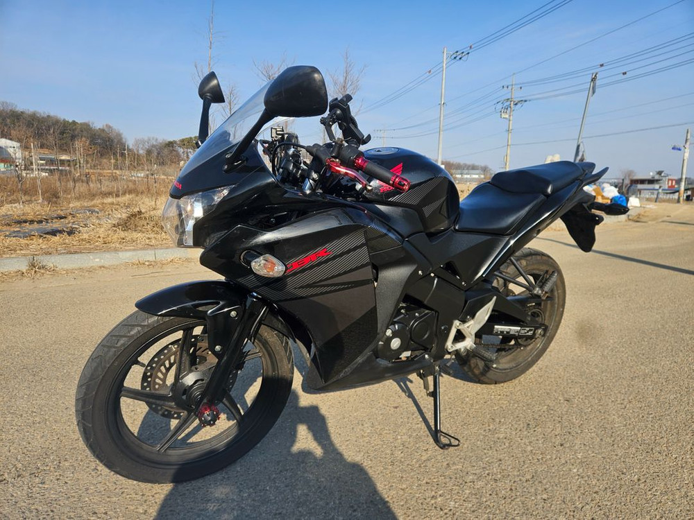 혼다 CBR125R 16년식 판매합니다 이미지