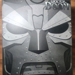 메즈코 닥터둠 팝니다. 1/12액션피규어