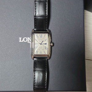 론진 돌체비타 팔아요