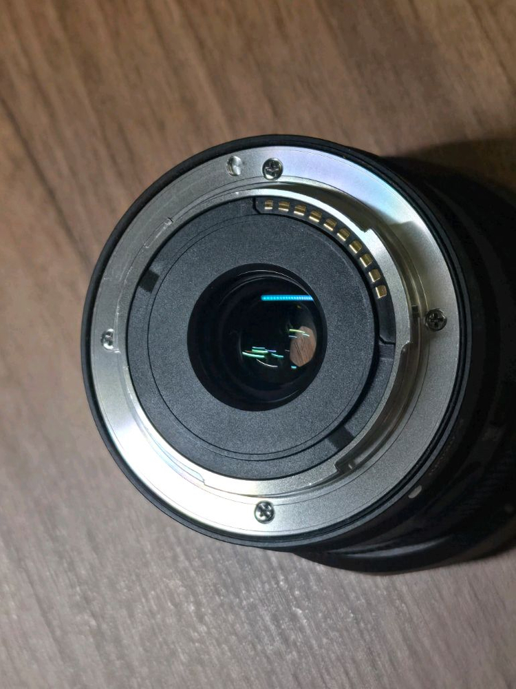 최저가 소니 E 11mm F1.8 렌즈 팝니다--3