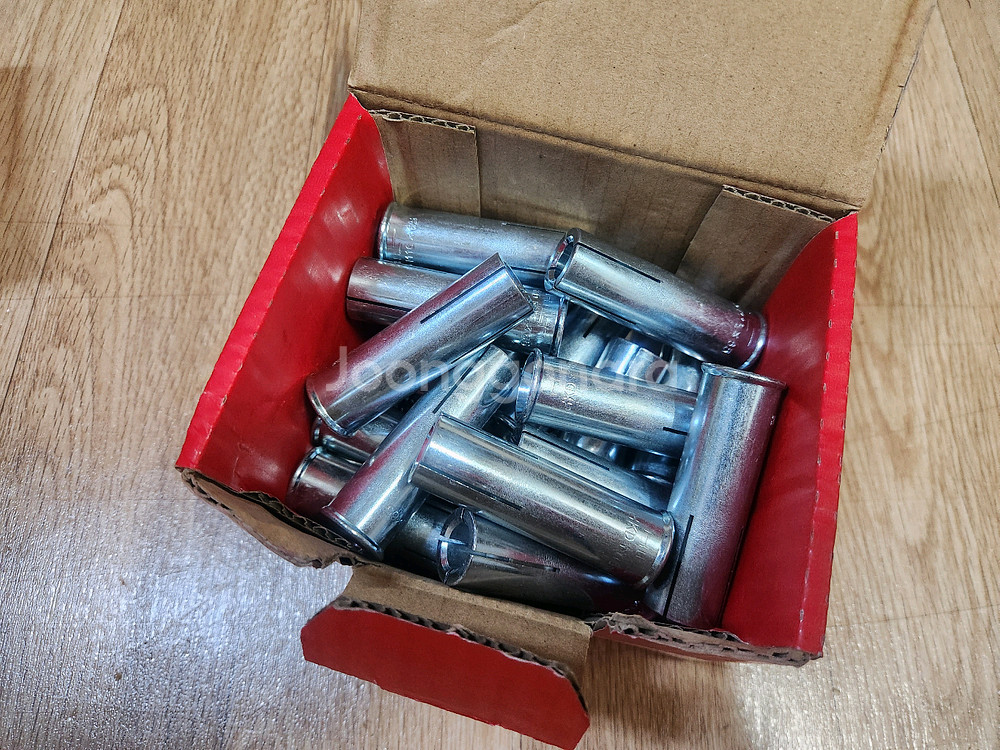 미사용 힐티 HKD M16 65 드롭인 앙카 3박스 판매합니다--2