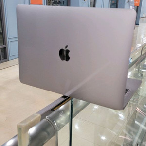 맥북프로15인치 고급형 i9 32기가 모델.최저가56만 이미지