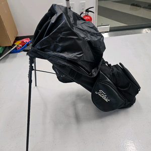 타이틀리스트 캐디백 오닉스 한정판 처분