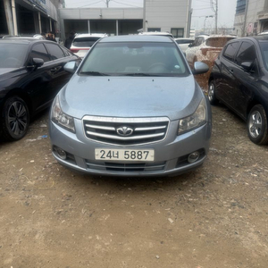 중형 세단 이미지