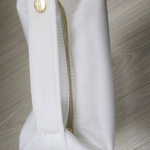 디올 뷰티 화이트 파우치 새것