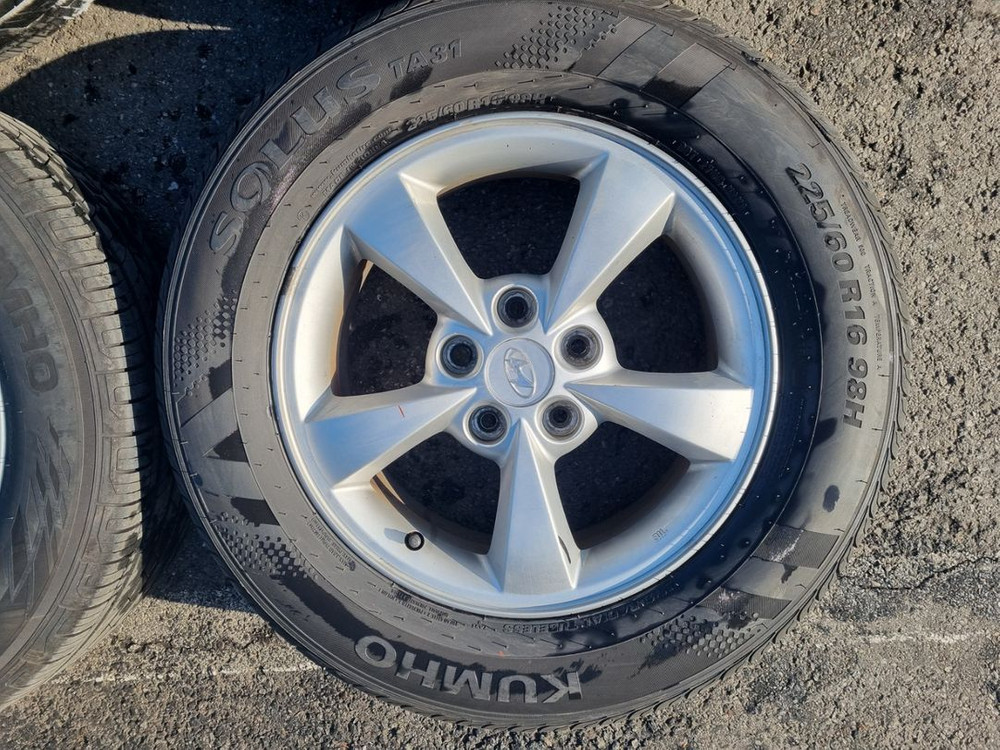 그랜저TG 16인치 2256016 중고 휠타이어 팝니다--3