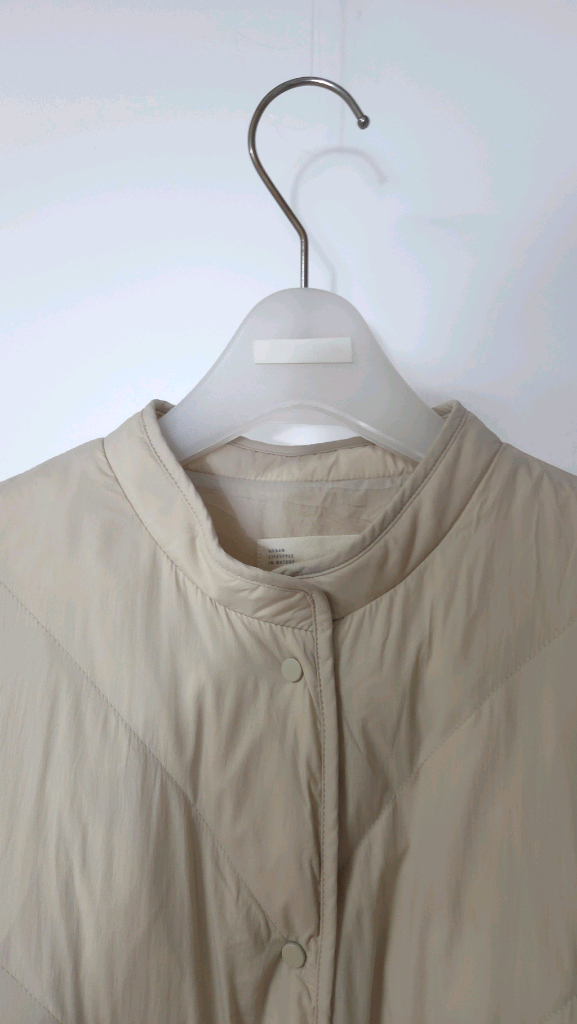 이새 2021 니트 배색 구스다운 경량 패딩 M 사이즈--1