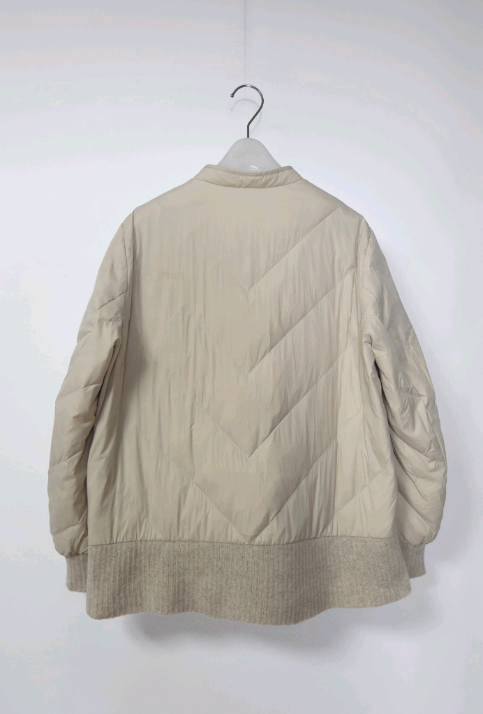 이새 2021 니트 배색 구스다운 경량 패딩 M 사이즈--5