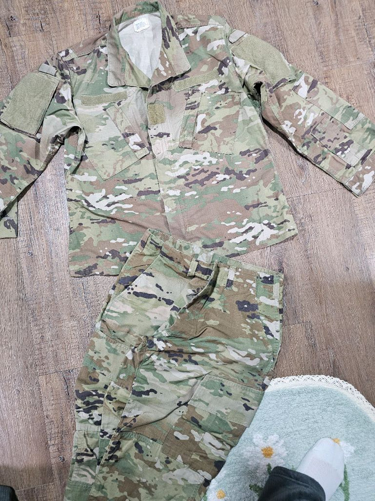 밀리터리 카모플라주 전투복 세트 이미지