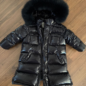 테일스쿱 유광패딩 110