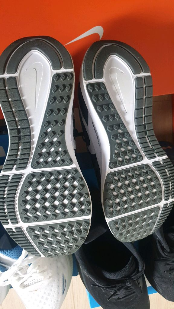 나이키 스트럭처 25 270 블랙 색상--3