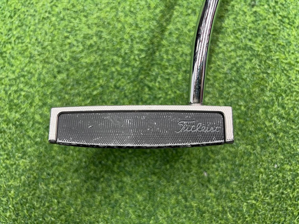 스카티카메론 퓨츄라 5.5M 34인치 퍼터 판매합니다 정품O/커버X 이미지