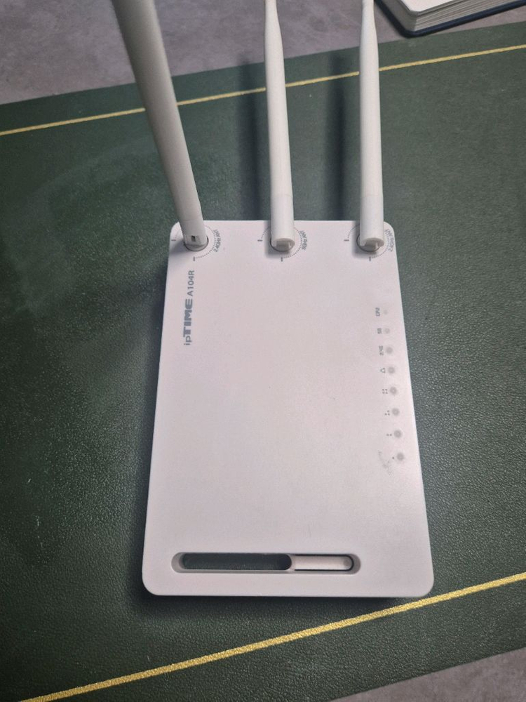 ipTIME 유무선 공유 깨끗하고 작동잘됩니다--8