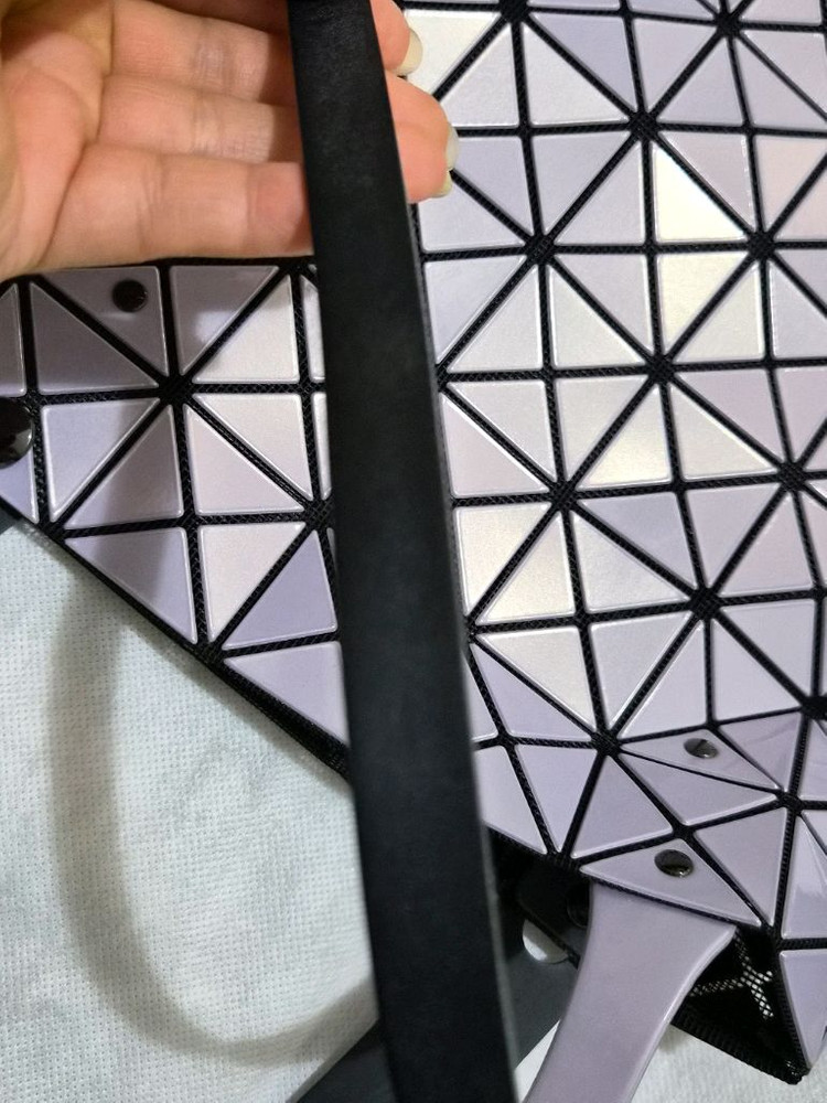 바오바오 프리즘 메탈릭 토트백 이미지