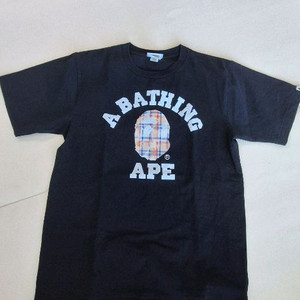 베이프 A BATHING APE 로고 반팔티 이미지