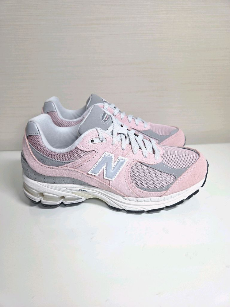 (새상품) 뉴발란스 2002 클래식 운동화 핑크--1