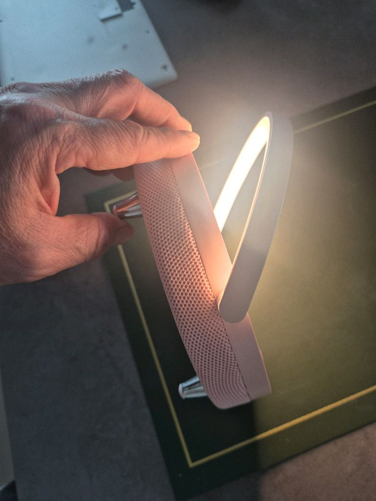 플러스나인 4-in-1 스마트 블루투스 스피커 무드등 깨끗하고 작동잘됩니다--6