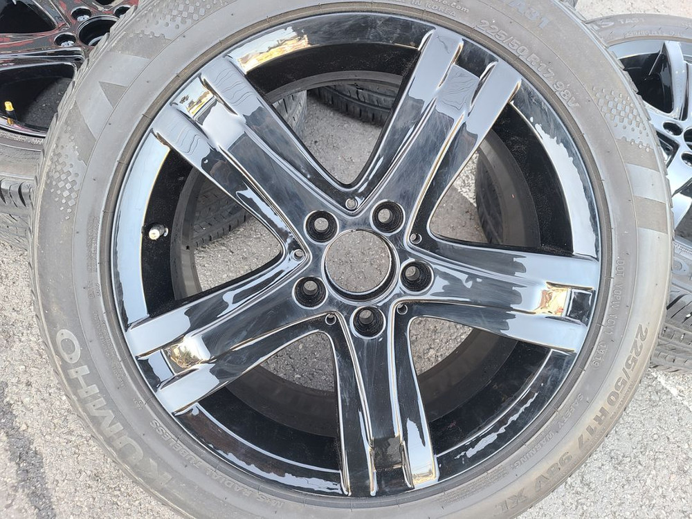 벤츠 C클래스 17인치 2255017 휠타이어 팝니다--1