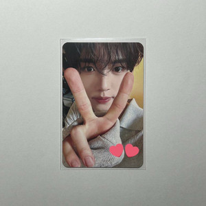 제로베이스원 제베원 정규 1집 럭드 메이크스타 브이 속 얼굴 유진 포카 이미지