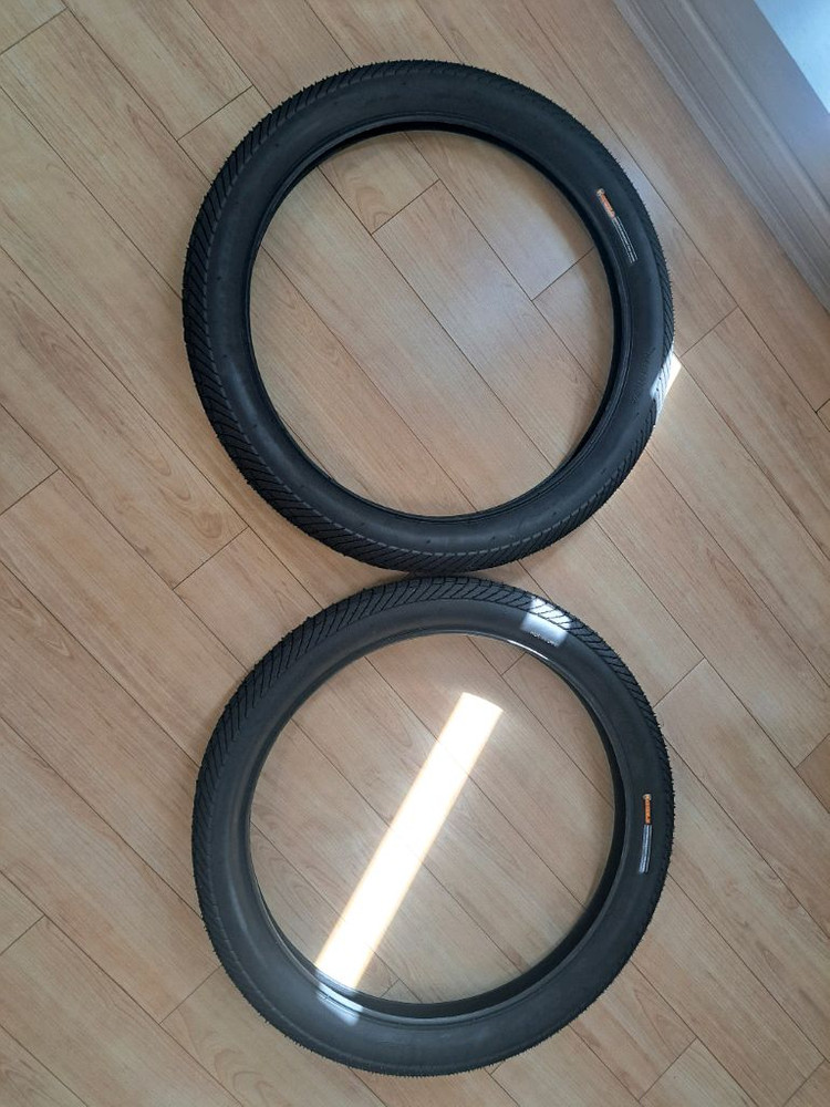 [새것!] 켄다 20인치 2.4인치 폭 펑크방지 타이어 한쌍--4