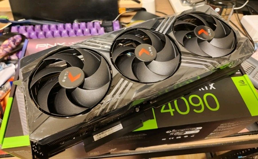 PNY RTX4090과 추가금으로 RTX5090으로 교환 - 안심되는 중고거래