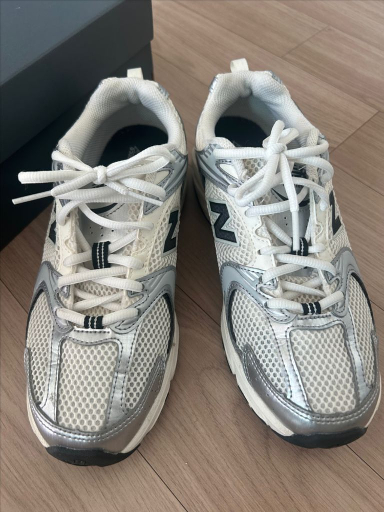 뉴발란스 운동화 530--2