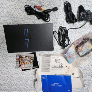 플레이스테이션2!!2대(새제품)1대 (전투형)1대+게임CD5+비디오컨버터